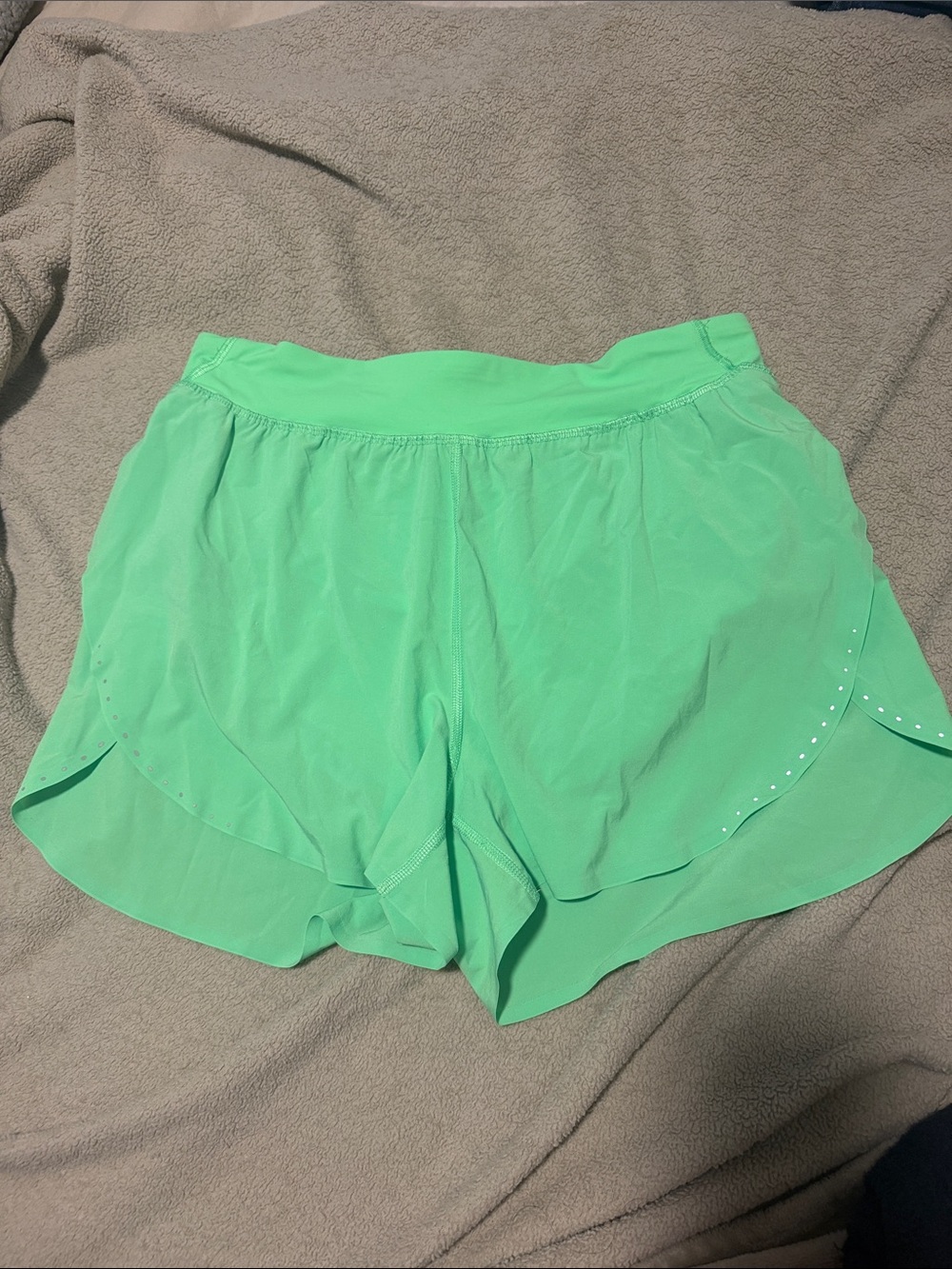 lululemon fast and free reflective shorts size 8